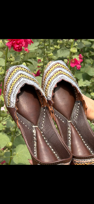 Chaand Zar Jutti